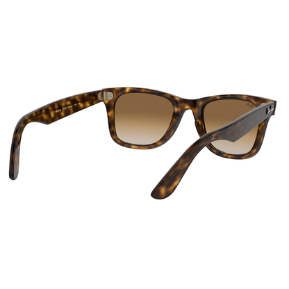Ray-Ban Wayfarer Ease sunglasses  0RB43407105150